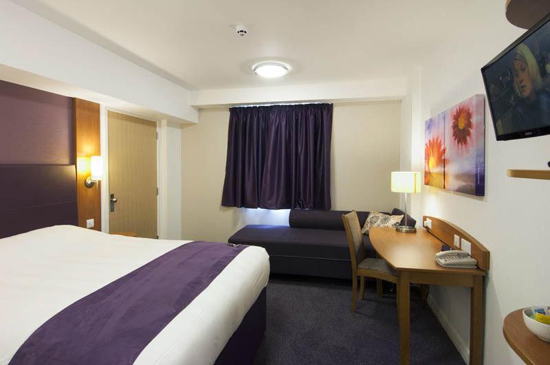 Premier Inn Southampton West Ower Экстерьер фото