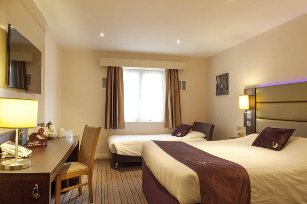 Premier Inn Southampton West Ower Экстерьер фото